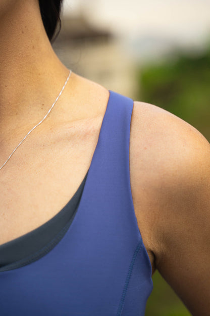 Top deportivo Full Coverage Plus Azul Crown