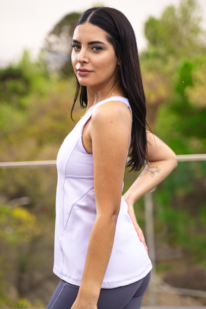 Top deportivo Full Coverage Plus Lila Hush