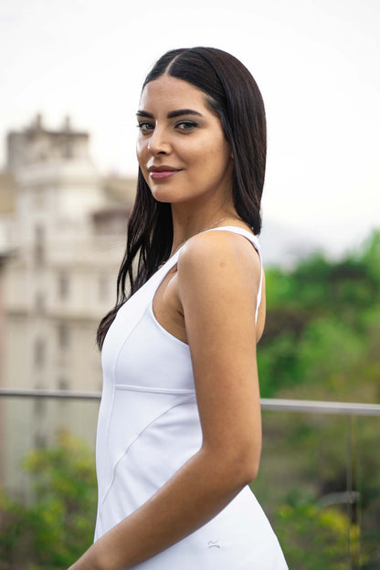 Top deportivo Full Coverage Plus Blanco Pure